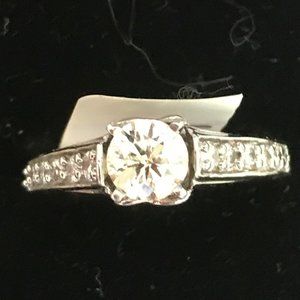 NWT 0.75ct diamond ring + 0.5ct on sides, sz 7.25